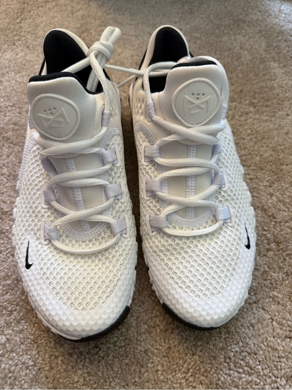 Nike White and Black Women's Athletic Shoes
